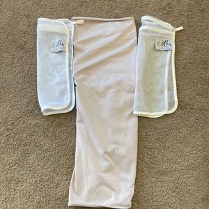 Gently Used Ollie Swaddle with two wash bags! Lavender
